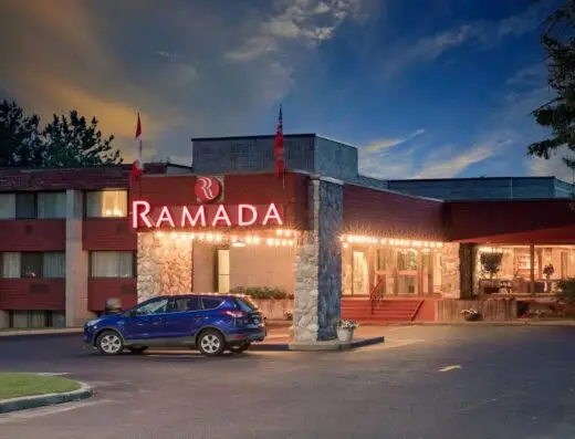 Ramada North Bay Pinewood Park Resort